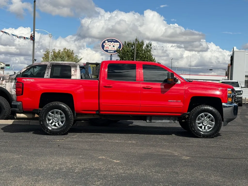 Chevrolet Silverado photo 43