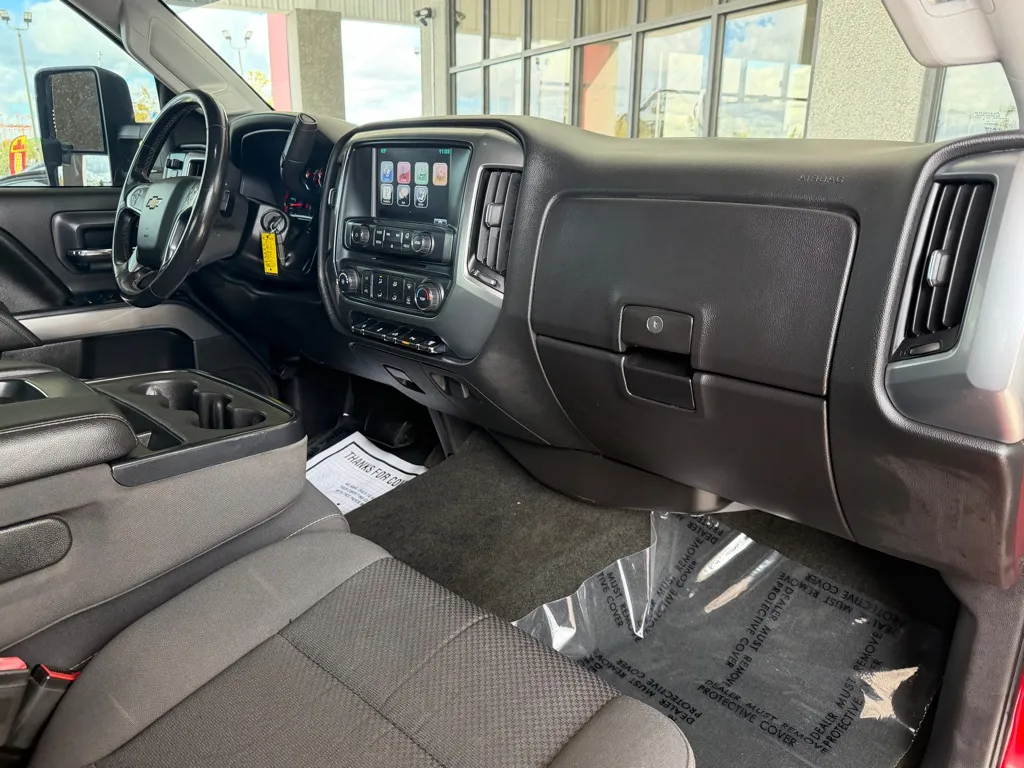 Chevrolet Silverado photo 28