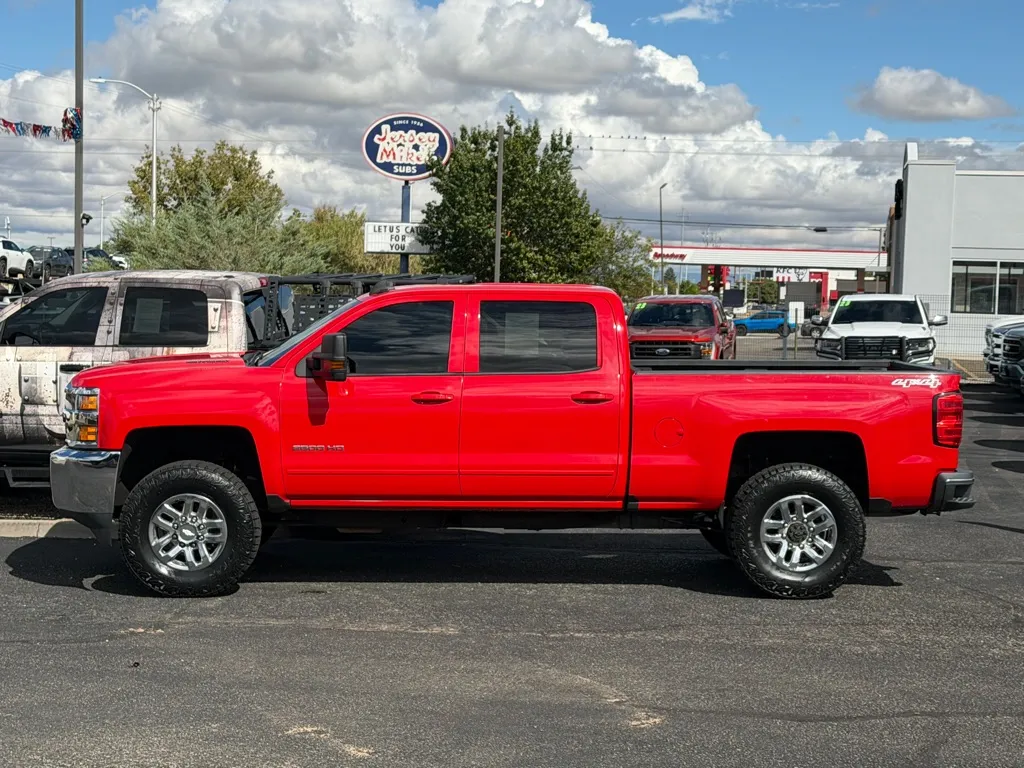 Chevrolet Silverado photo 34