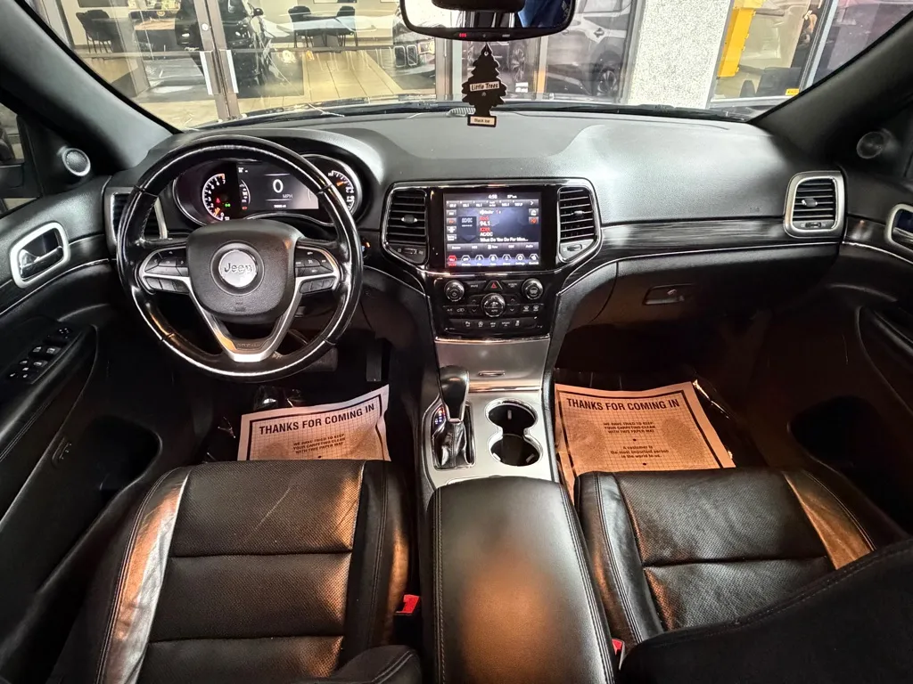 Jeep Grand Cherokee photo 22