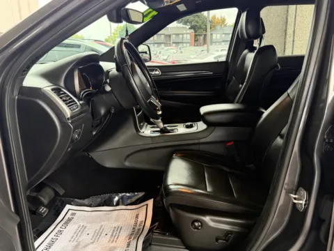 More photos of 2021 JEEP GRAND CHEROKEE LIMITED at 712 Auto Sales, NM