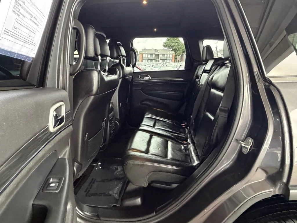 Jeep Grand Cherokee photo 18