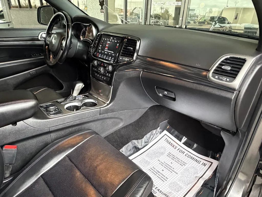 Jeep Grand Cherokee photo 34