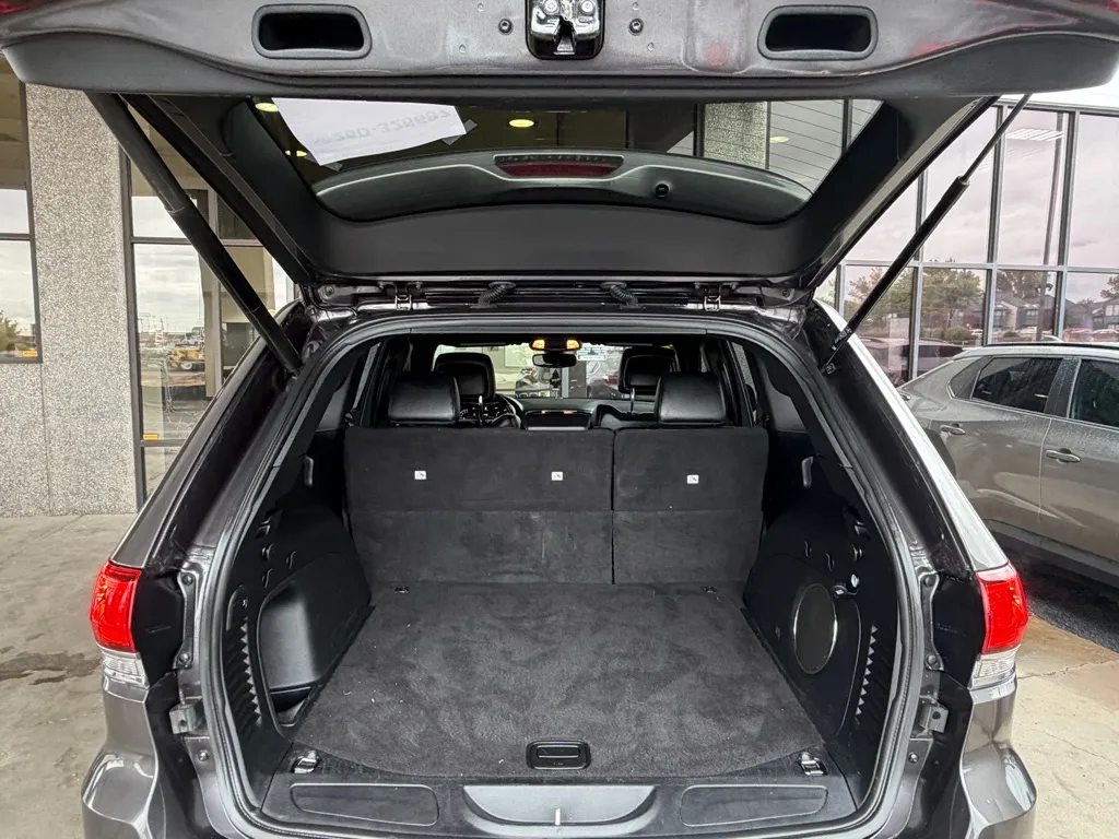Jeep Grand Cherokee photo 24