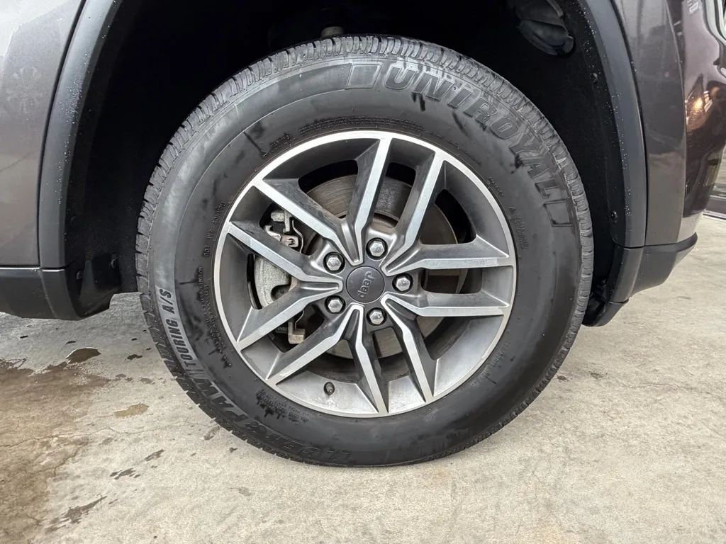 Jeep Grand Cherokee photo 54