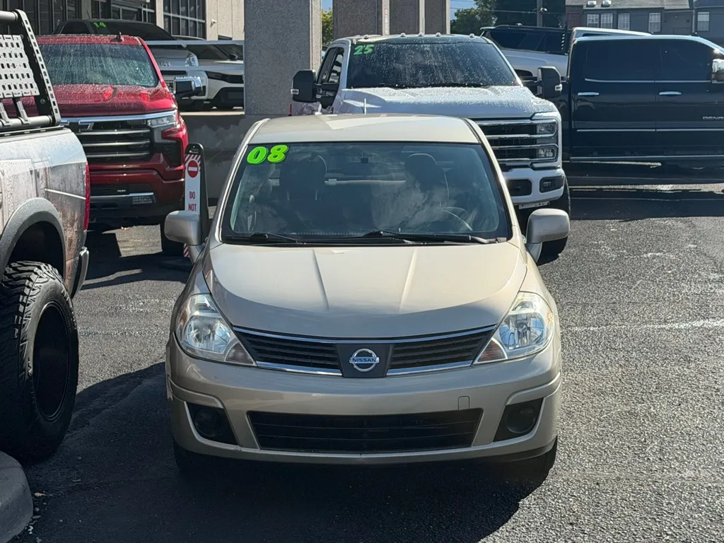 Nissan Versa photo 48