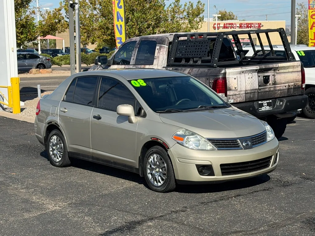 Nissan Versa photo 34