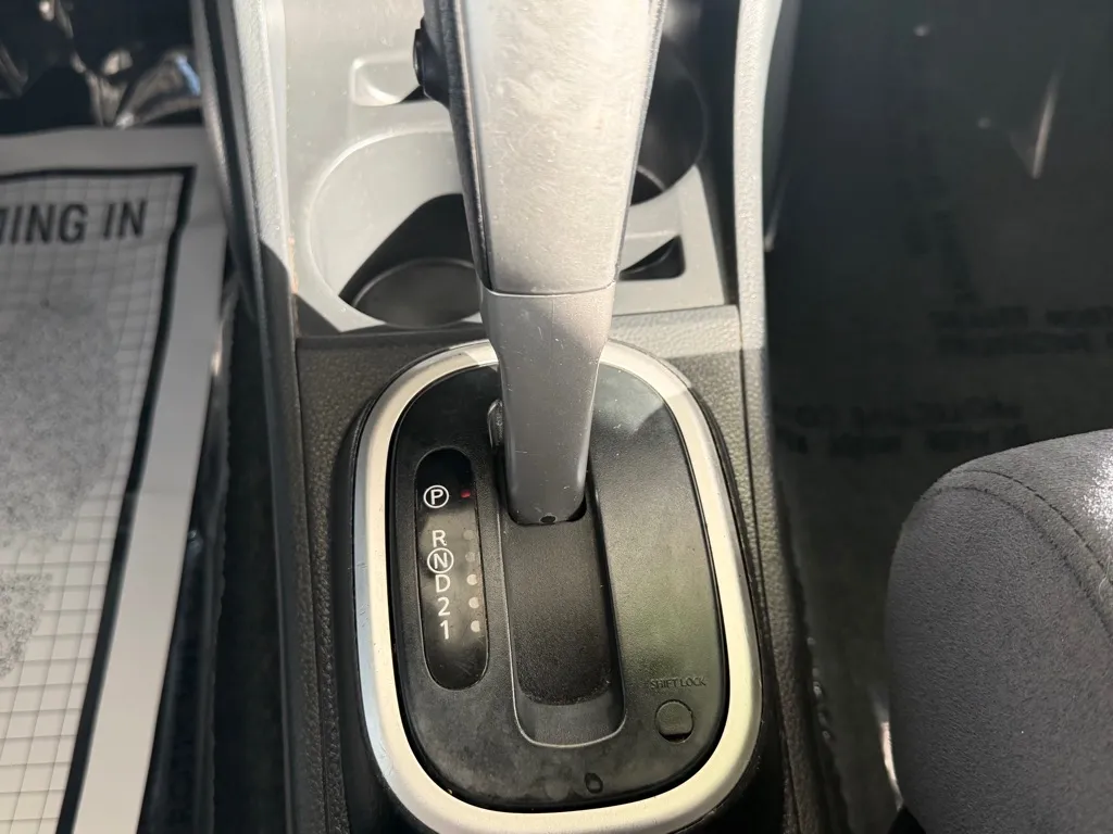 Nissan Versa photo 13