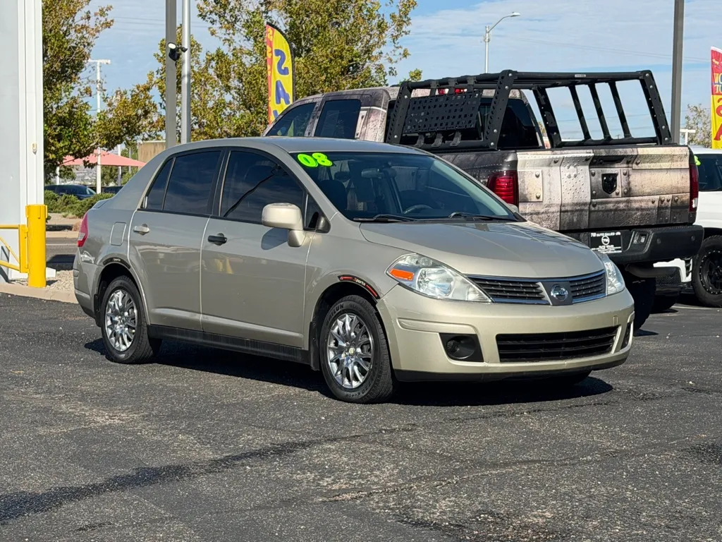 Nissan Versa photo 35