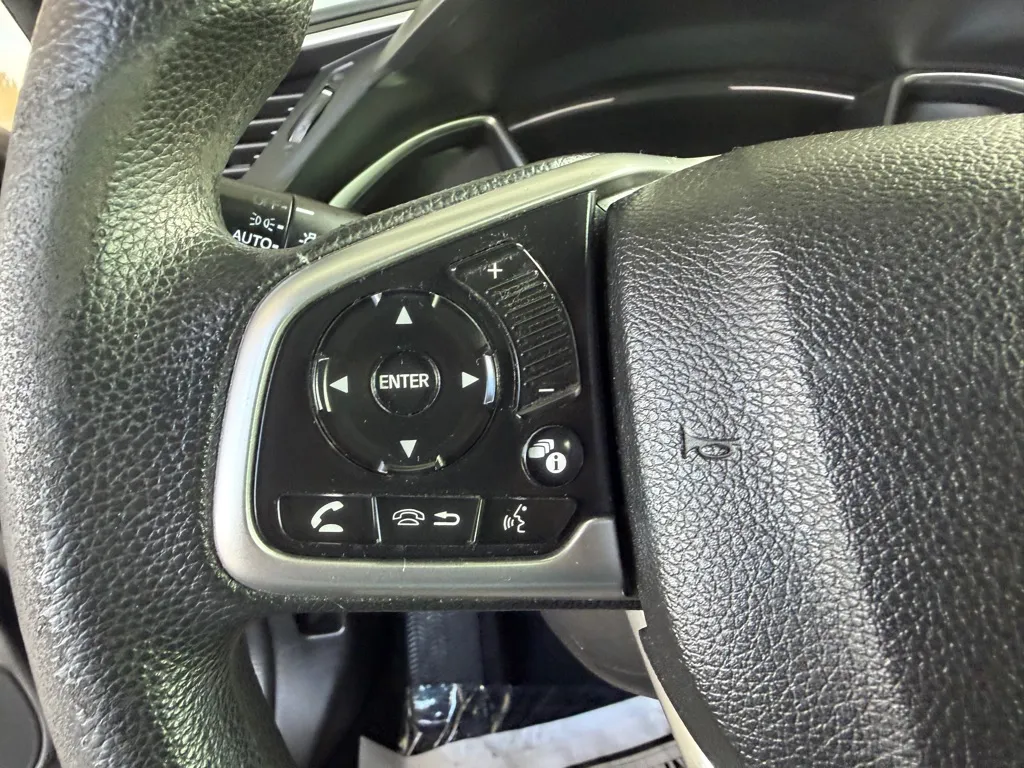 Honda Civic photo 10