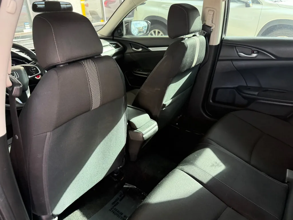 Honda Civic photo 20