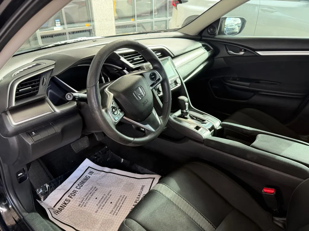 Honda Civic photo 7