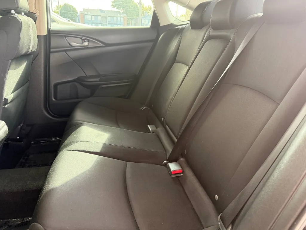 Honda Civic photo 19