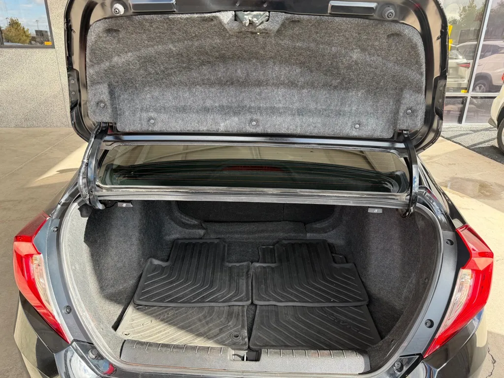 Honda Civic photo 23