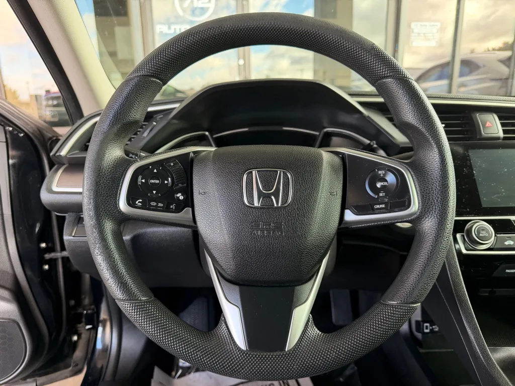 Honda Civic photo 8