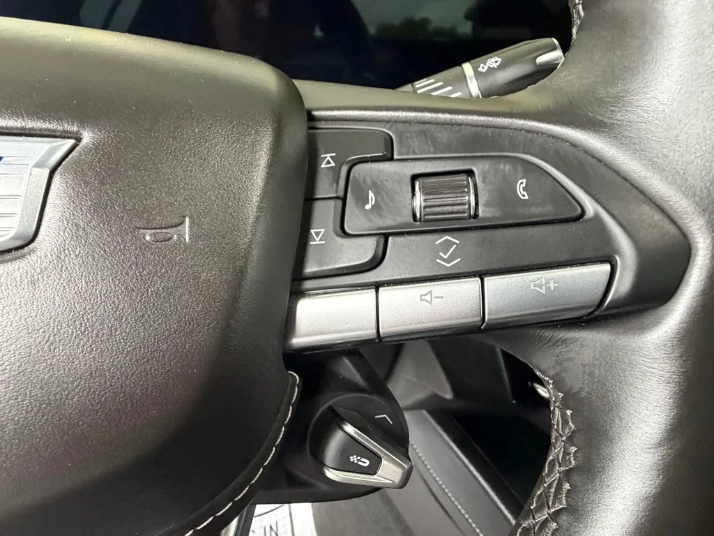 Cadillac Ct5-v photo 14