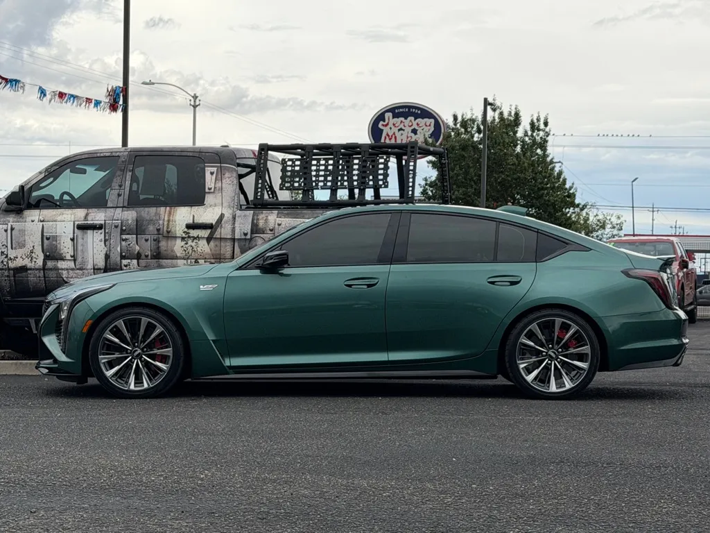 Cadillac Ct5-v photo 48