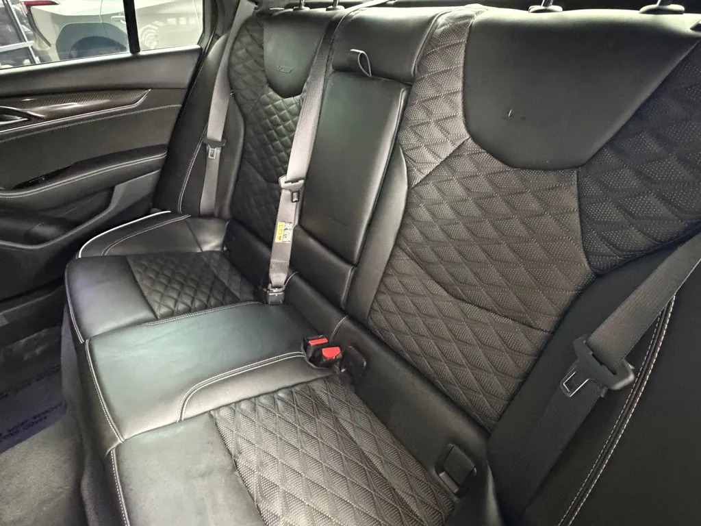 Cadillac Ct5-v photo 25