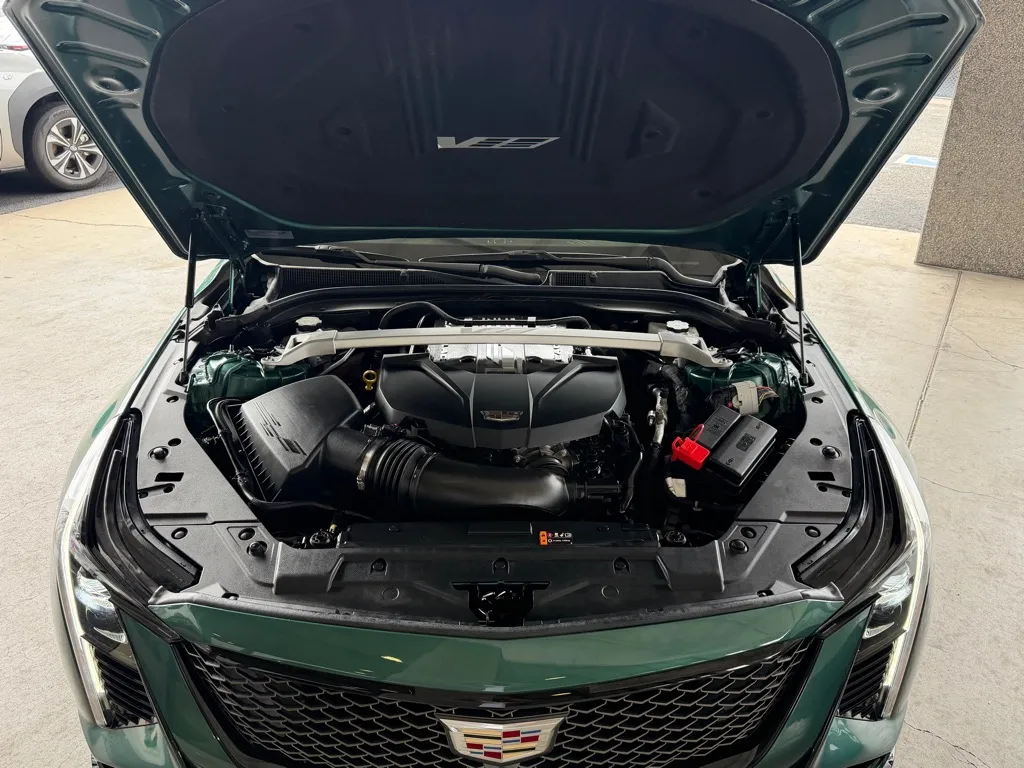 Cadillac Ct5-v photo 59