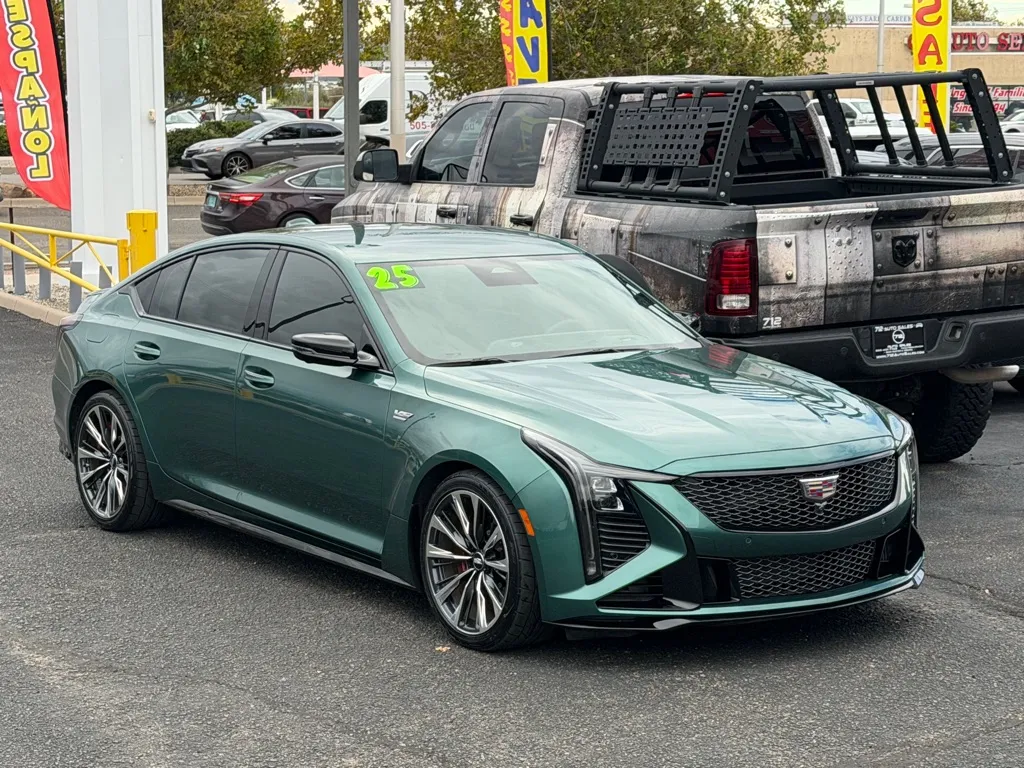 Cadillac Ct5-v photo 4