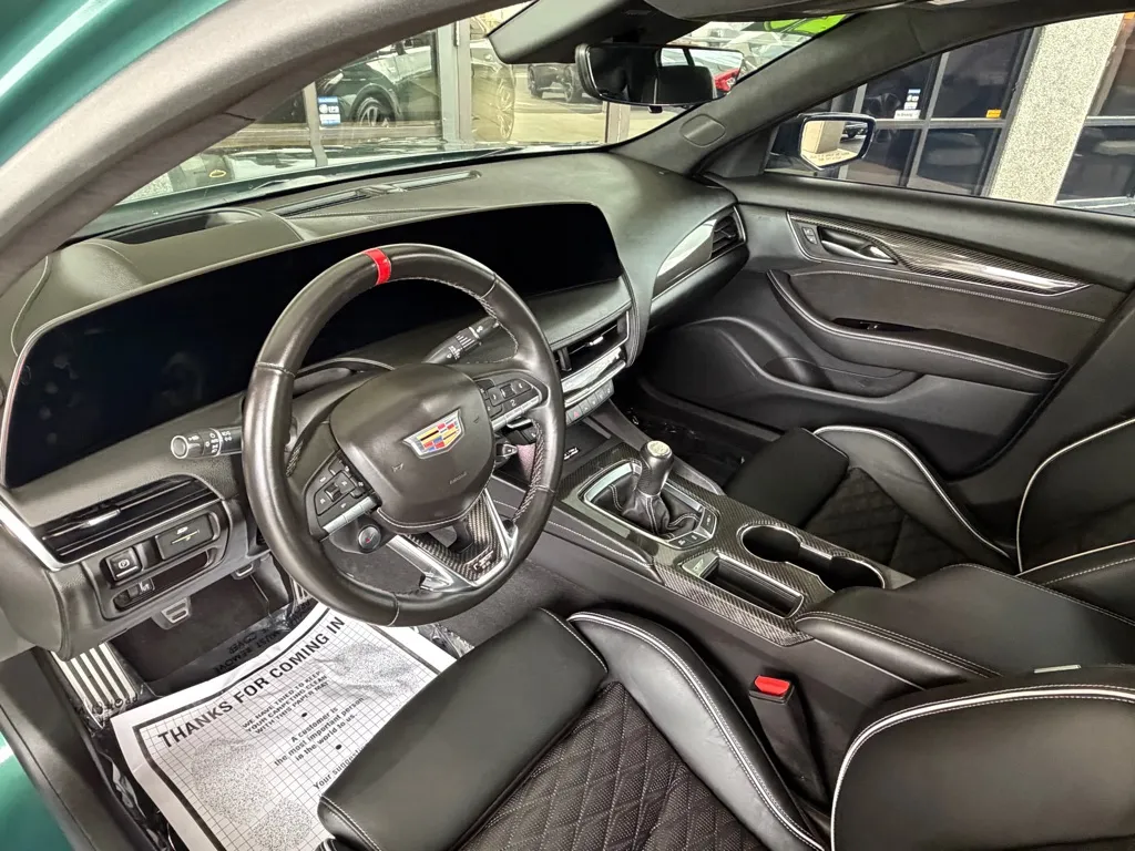 Cadillac Ct5-v photo 10