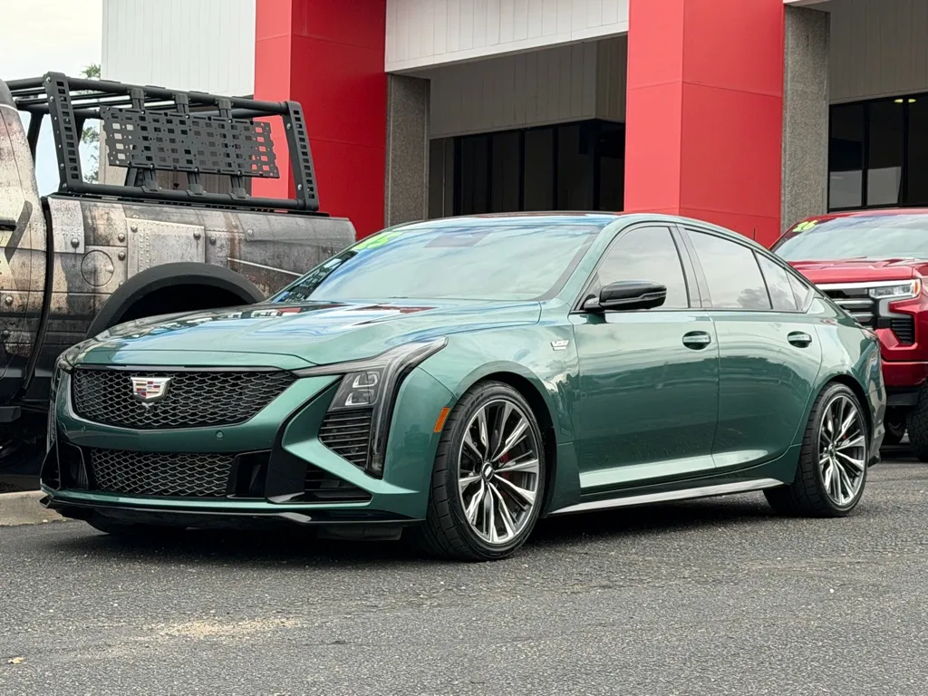 Cadillac Ct5-v photo 46