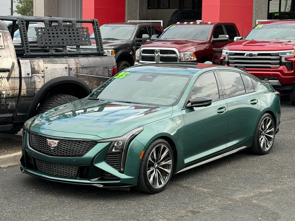 Cadillac Ct5-v photo 45