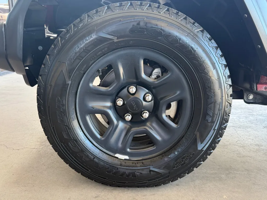 Jeep Wrangler photo 49