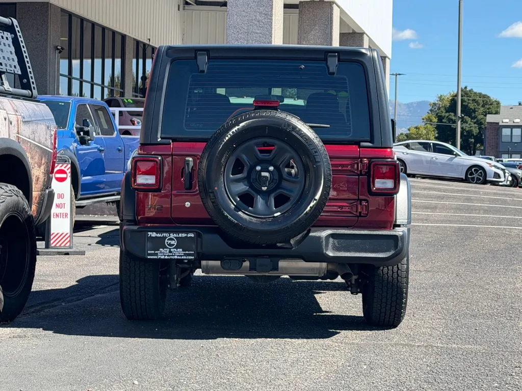 Jeep Wrangler photo 37
