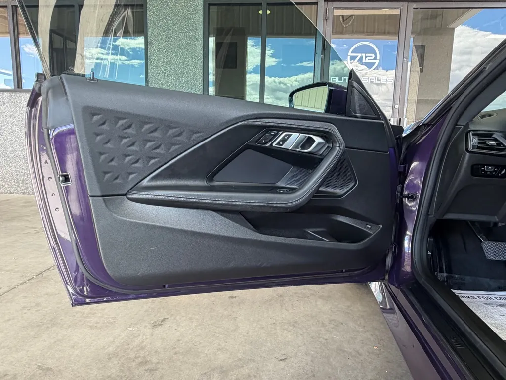 BMW 230i photo 19