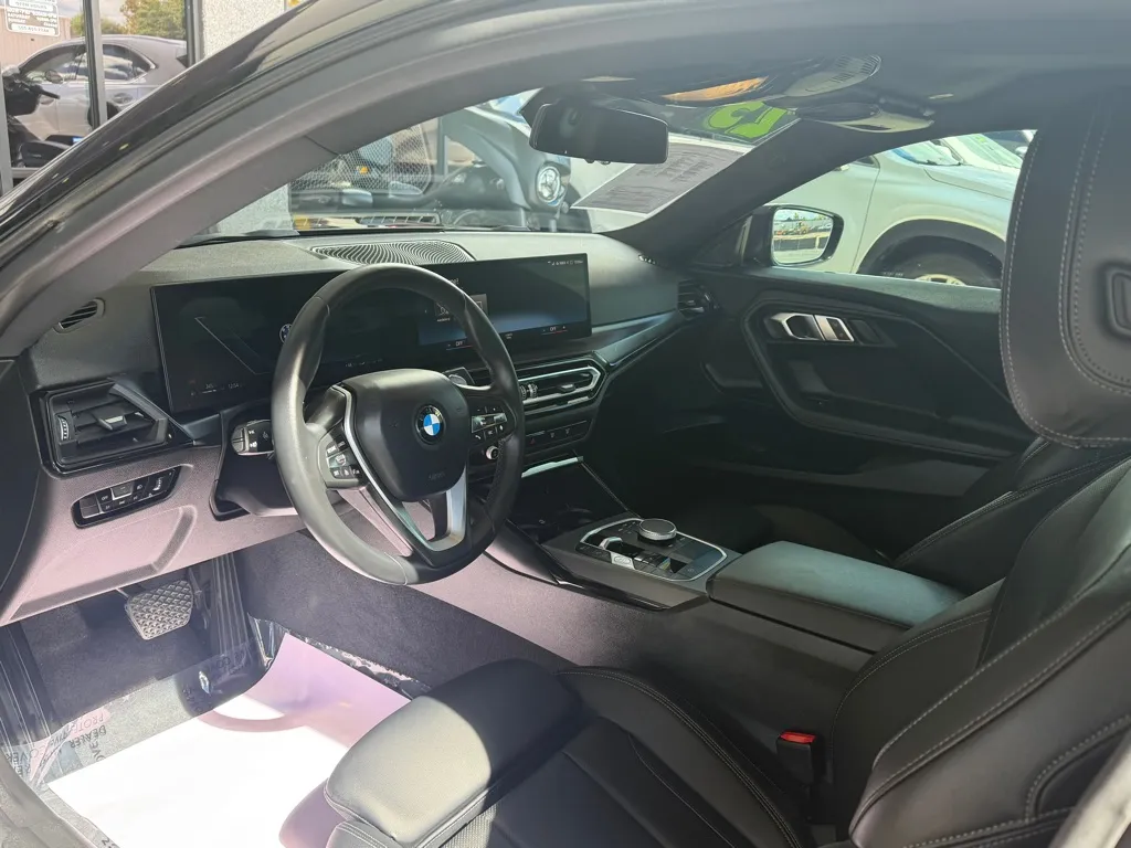 BMW 230i photo 8