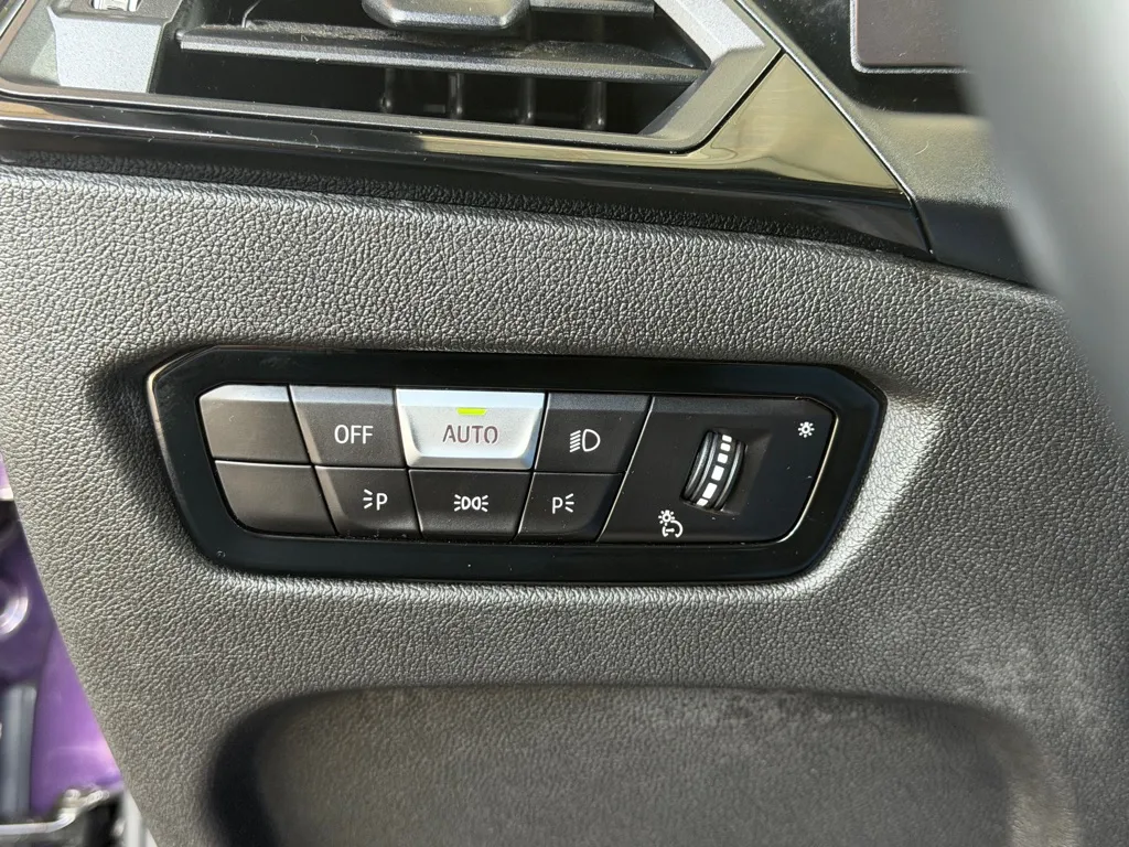 BMW 230i photo 17