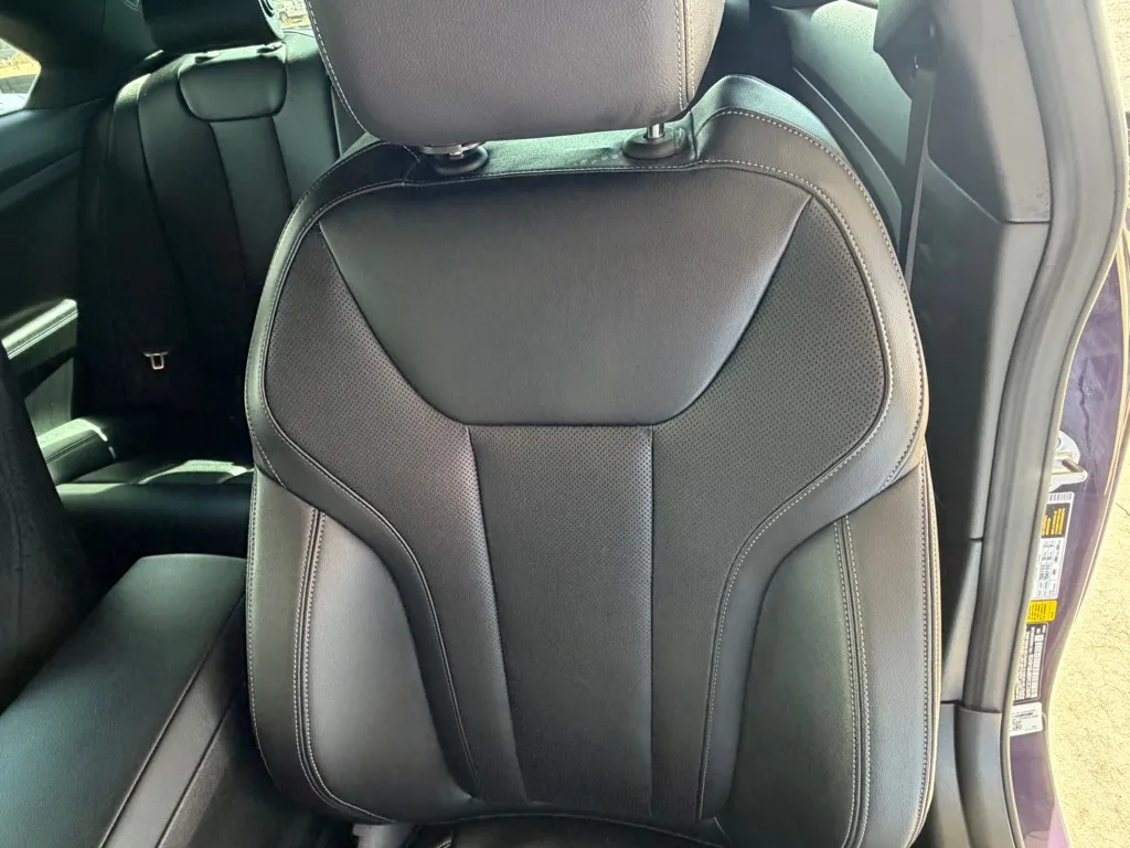 BMW 230i photo 6
