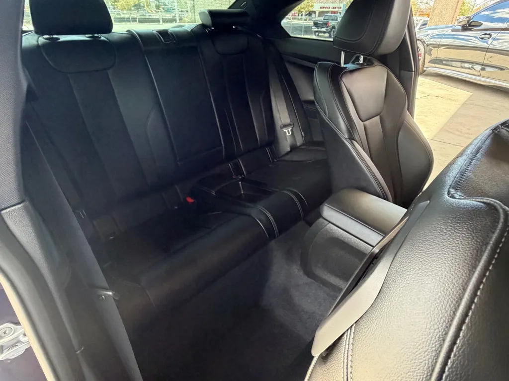 BMW 230i photo 31