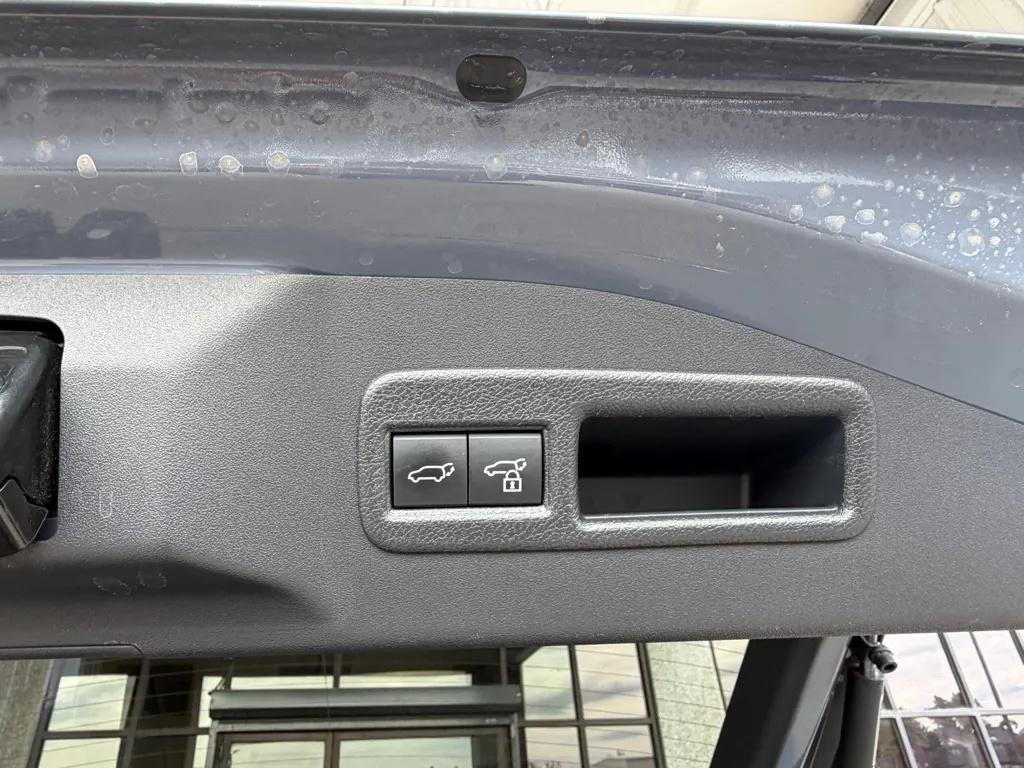 Subaru Solterra photo 33