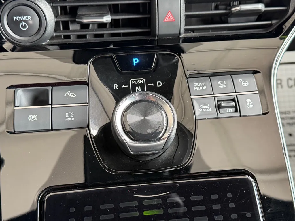Subaru Solterra photo 18