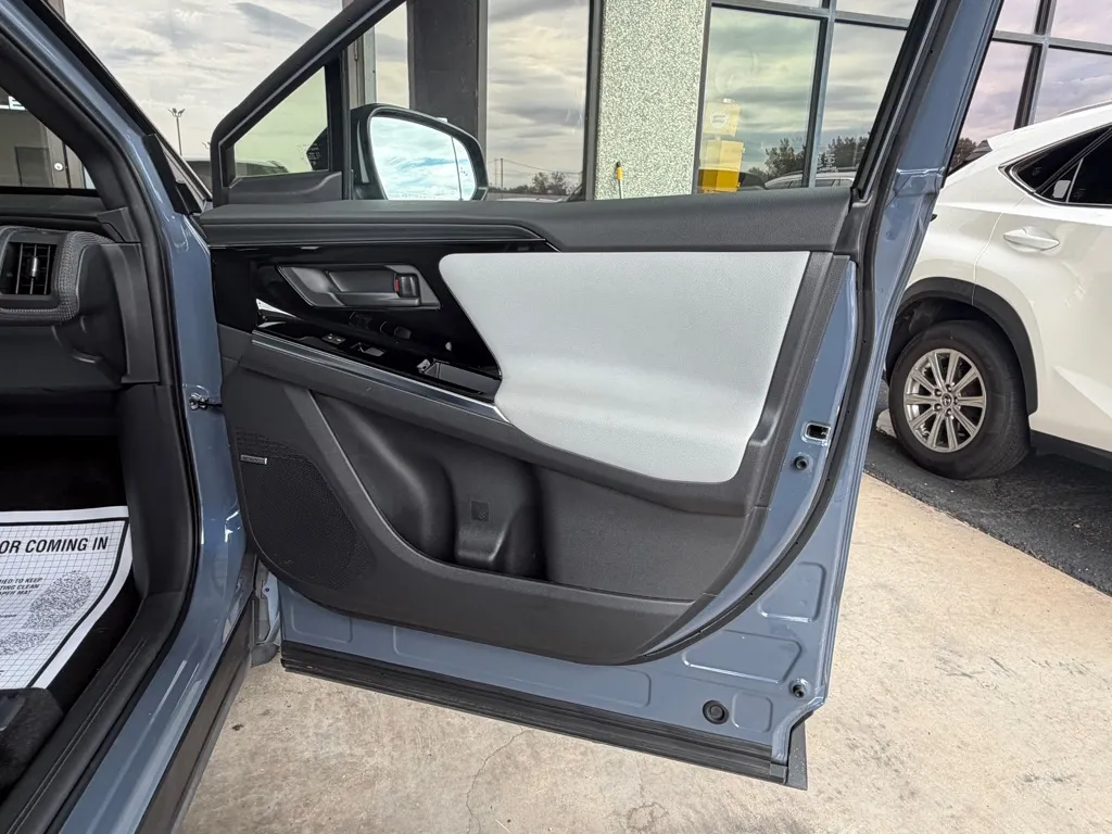 Subaru Solterra photo 41