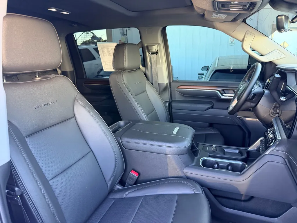 GMC Sierra photo 64