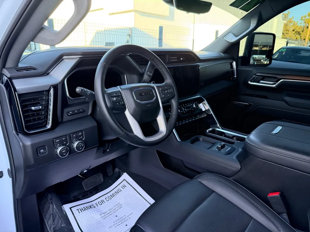 GMC Sierra photo 6