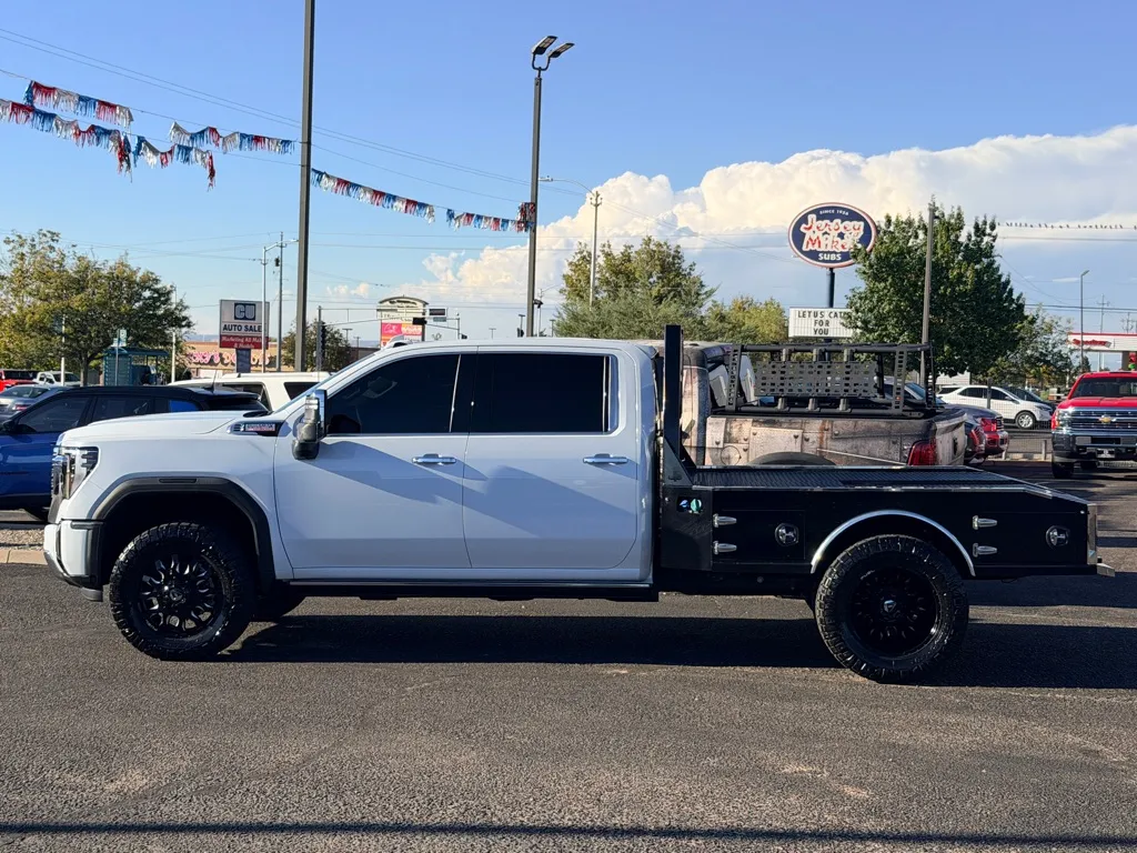 GMC Sierra photo 2