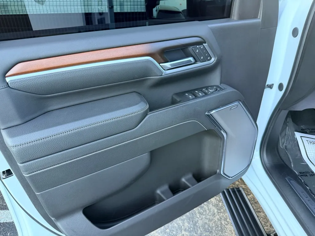 GMC Sierra photo 47