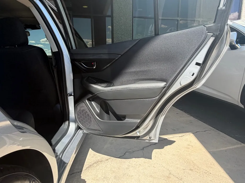 Subaru Legacy photo 32