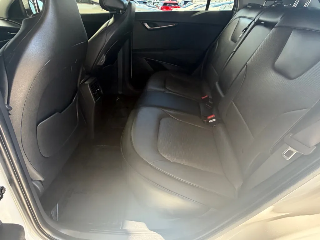 Kia Niro photo 23