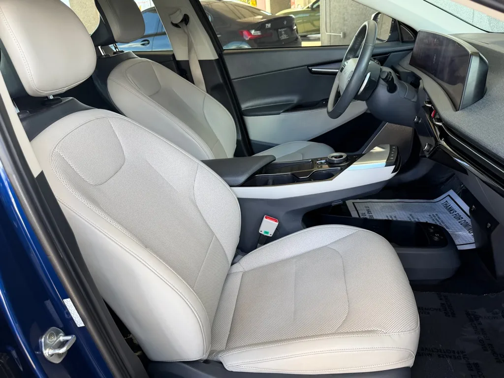 Kia EV6 photo 39