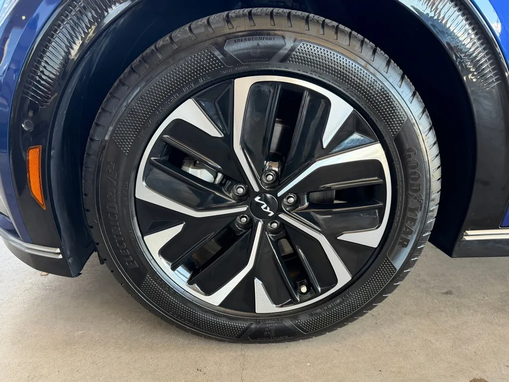 Kia EV6 photo 62