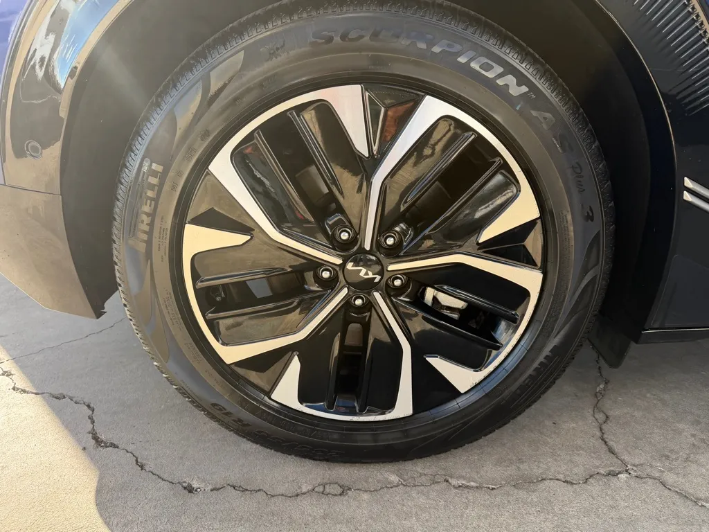Kia EV6 photo 60