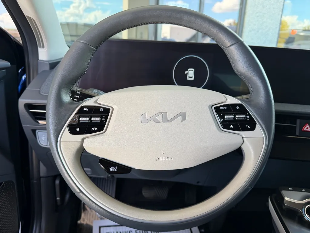 Kia EV6 photo 11