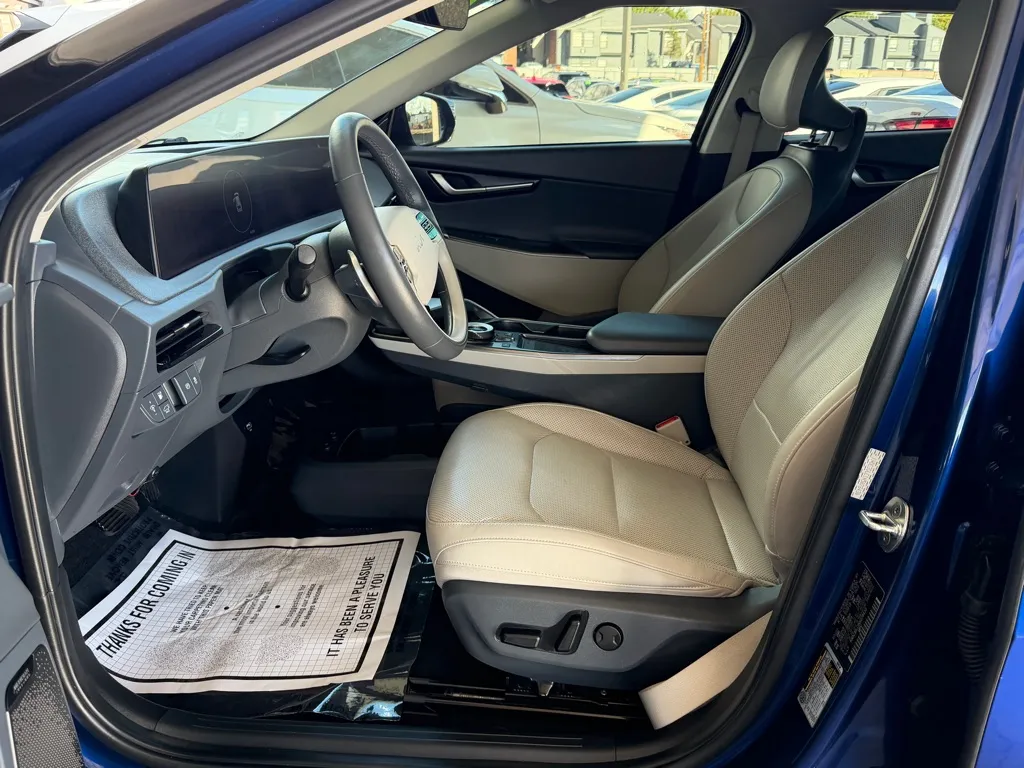 Kia EV6 photo 8