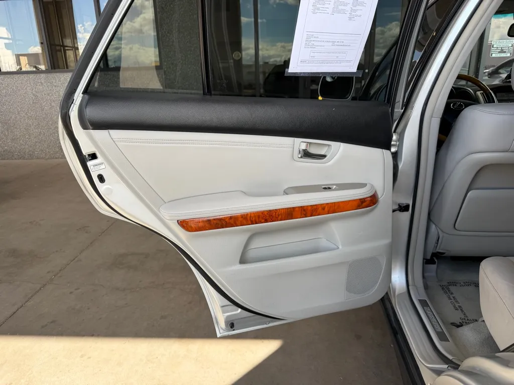 Lexus RX photo 23