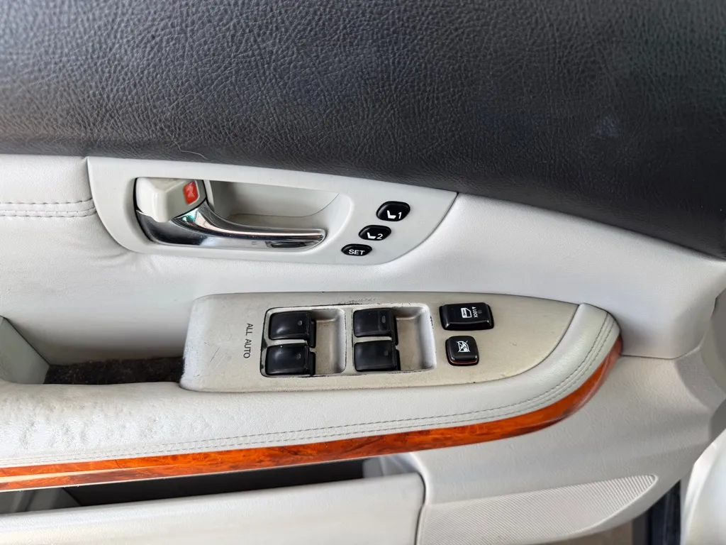 Lexus RX photo 17